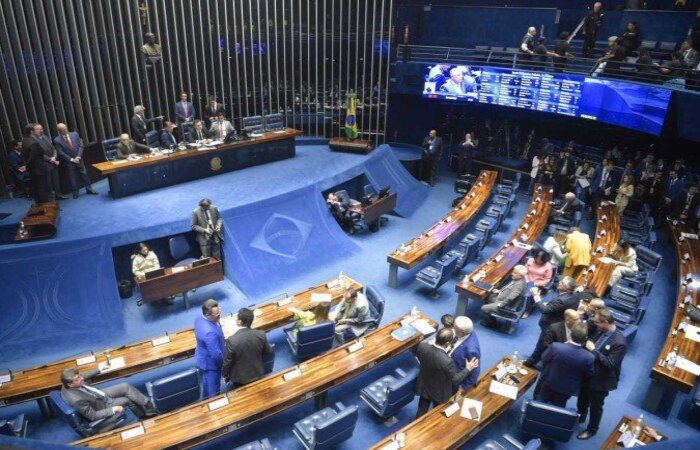 A anlise foi feita na noite desta quarta-feira (24). Plenrio da Cmara rejeitou um destaque para retirar o Fundo Constitucional do DF do novo arcabouo fiscal (Crdito: Jonas Pereira/Agncia Senado)