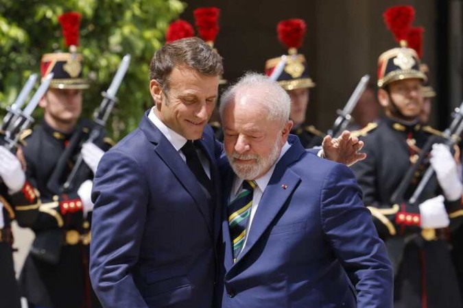 Após viagem à Itália e à França, presidente Lula reconhece que ainda há dificuldades para avançar no tratado de livre comércio entre Mercosul e União Europeia, mas espera concluí-lo até o fim do ano (AFP)