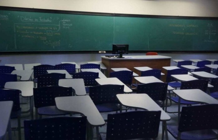 Consulta pblica e suspenso da implementao do novo modelo educacional se encerra nesta quinta-feira (6/7) (Crdito: Agncia Brasil)