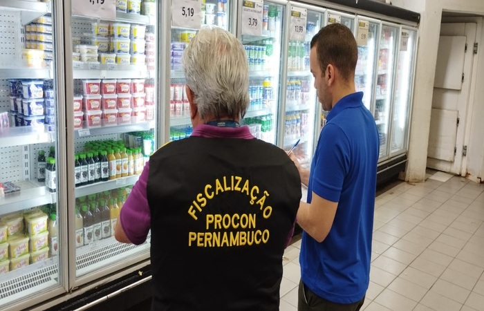 Pesquisa registrou uma queda de 0,40% em comparação com o mês de maio (Divulgação/Procon-PE)