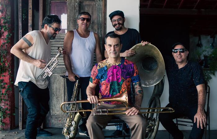 Há 25 anos no circuito da música, Eddie continua se reinventando (Crédito: Clara Gouveia/Divulgação) Há 25 anos no circuito da música, Eddie continua se reinventando (Crédito: Clara Gouveia/Divulgação)