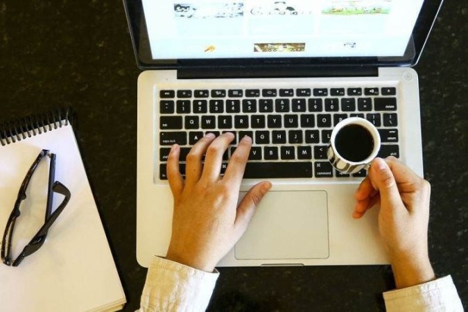 Quase 95% das ofertas de emprego exigem atividade presencial dos funcionrios, revela pesquisa. Tendncia do home office, que cresceu durante a pandemia, perde espao ((crdito: Marcelo Camargo/Agncia Brasil))