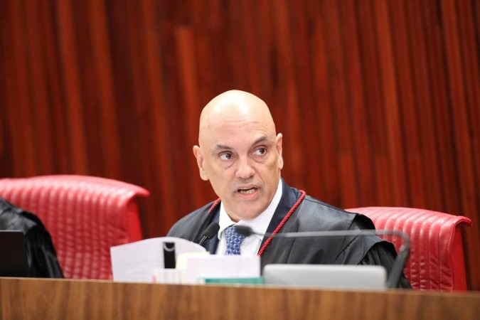Em aeroporto na Itlia, um grupo de brasileiros xingou o magistrado e sua famlia. Trio responder em liberdade
 (crdito: Alejandro Zambrana/Secom/TSE)