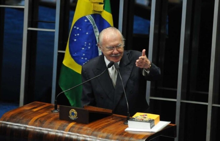 Ex-presidente José Sarney recebeu estava internado em um hospital particular de São Luís, após ter caído em casa (Crédito: Fabio Rodrigues Pozzebom/Agência Brasil)