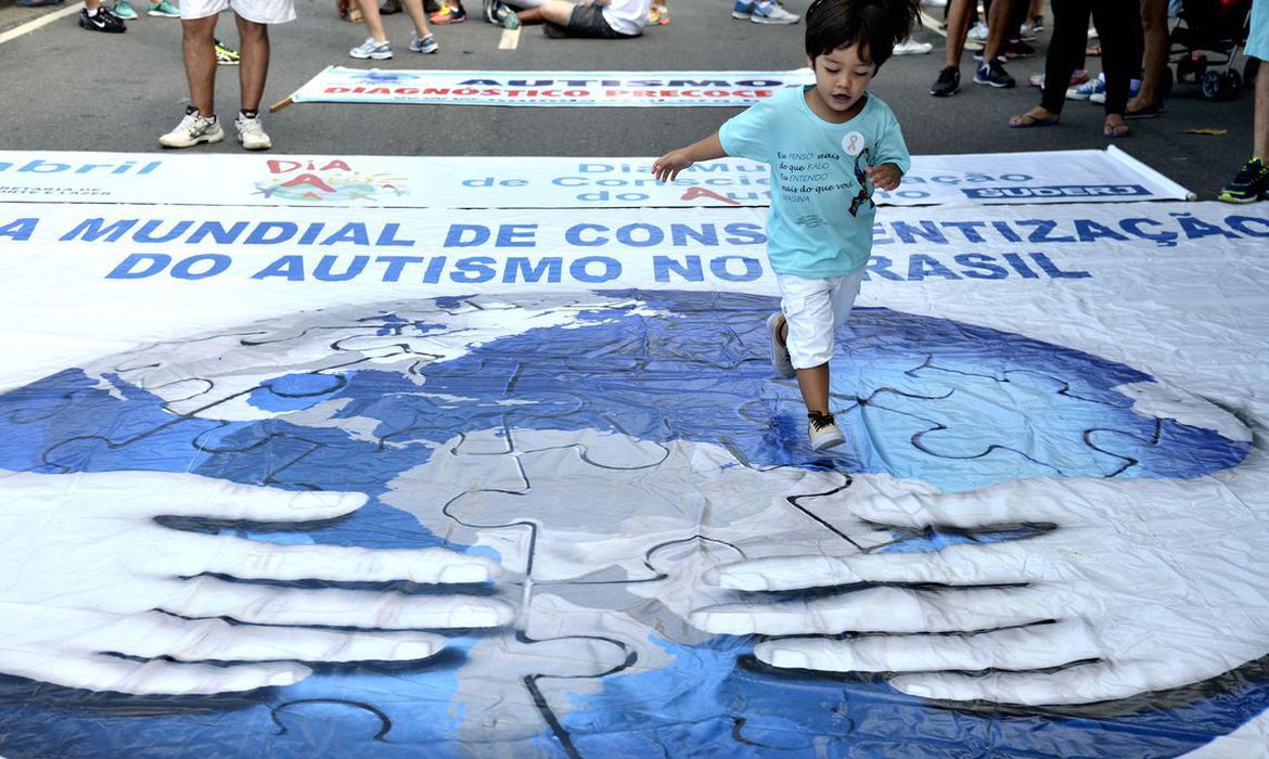 Marcao diferenciada  defendida para garantir direito a pessoas confundidas como ''mal comportadas'' quando sofrem crise sensorial (Tania Rego/Agncia Brasil)