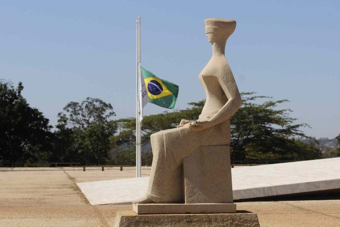 Magistrados decidem agora se o encarceramento deve ocorrer somente em condenaes superiores a 15 anos nesta fase do processo ( (crdito: Minervino Jnior/CB/D.A.Press))