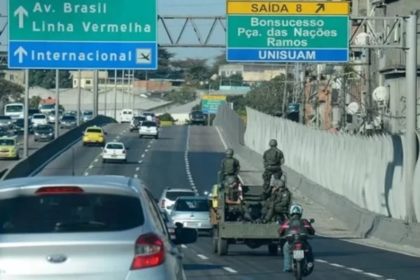 O muro de 30 cm de espessura ser um dos mecanismos de segurana adotados (foto: Tomaz Silva/Agncia Brasil)