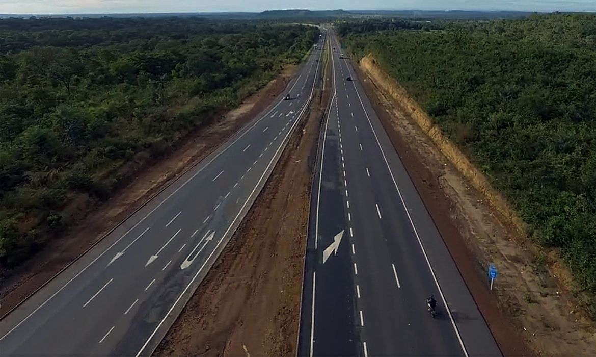 Investimentos pblicos federais em infraestrutura deve triplicar nos prximos anos. (Departamento Nacional de Infraestrutura de Transportes)