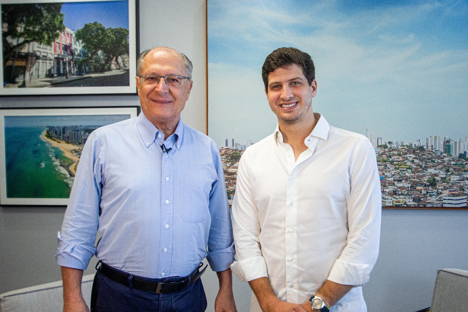 Geraldo Alckmin (PSB) se encontrou com Joo Campos (PSB) em Recife, onde tambm esteve no FIEPE (FRANCISCO SILVA/DP)