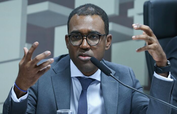 Primeiro negro na direo do banco, Ailton Aquino defende diversidade (Foto: Lula Marques/Agncia Brasil)