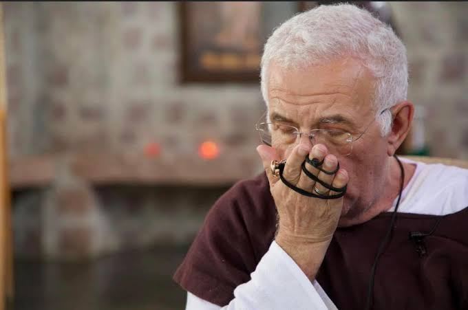 O religioso retorna ao Real Hospital Português após bloqueio cardíaco (Reprodução/Redes Sociais)