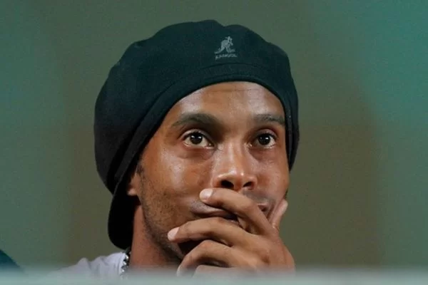 Ronaldinho era esperado na comisso na tarde desta tera-feira (22/08)  (foto: Reproduo)