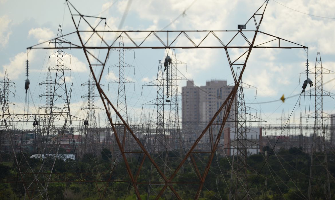 As investigaes apuram os crimes de sabotagem e atentado contra a segurana de servio de utilidade pblica (foto: Agncia Brasil/Arquivo)