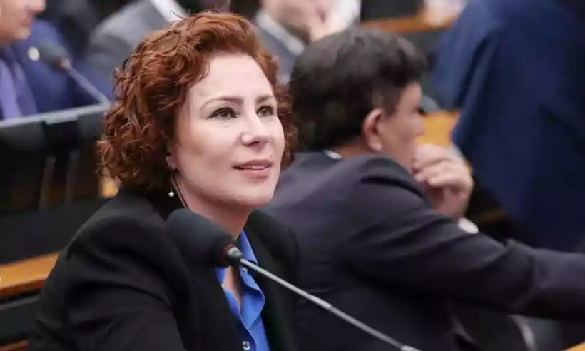 Carla Zambelli teve os sigilos quebrados na CPMI por envolvimento com o hacker Walter Delgatti Neto (foto: Reproduo/Cmara dos Deputados)