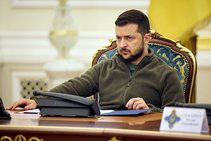 Em abril, Lula admitiu a hiptese da Ucrnia ceder territrios como o Donbass ou a Crimeia, posio que, agora, Zelensky critica (Foto: HANDOUT/UKRAINIAN PRESIDENTIAL PRESS SERVICE/AFP)