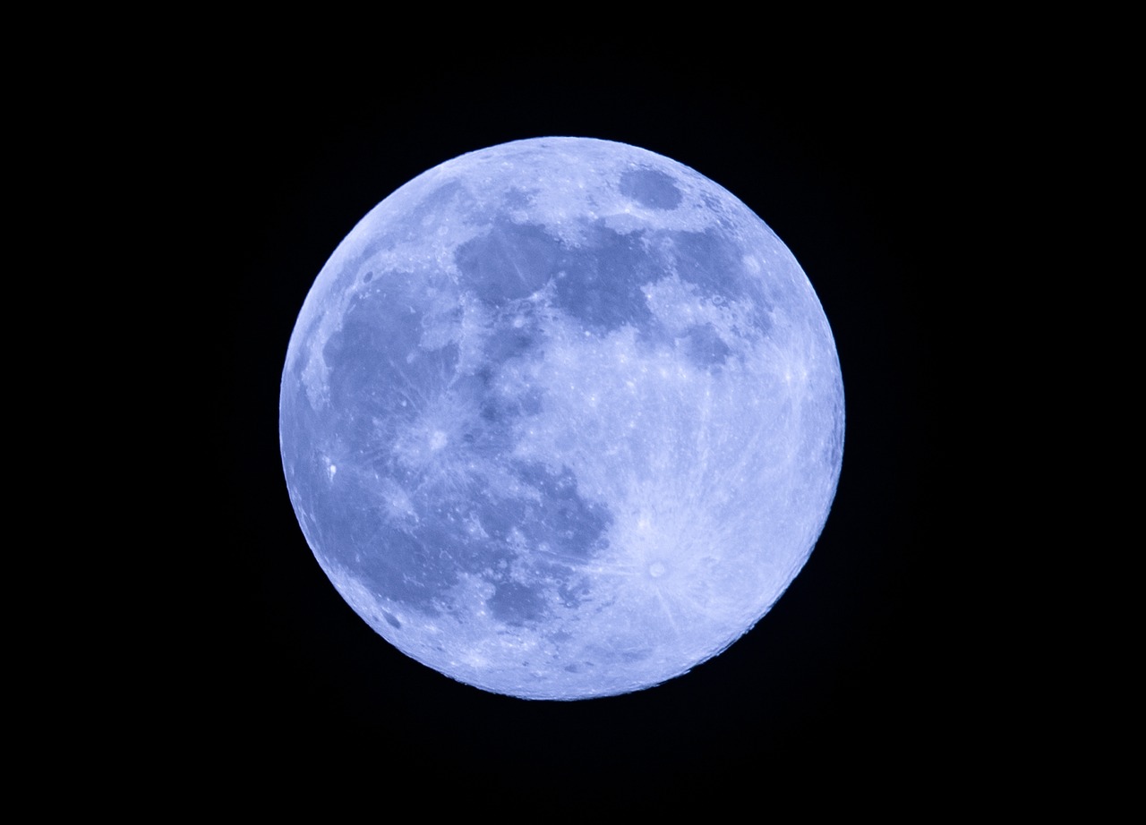 Apesar do termo 'Lua Azul', a lua no vai ficar literalmente azul (Pixabay)