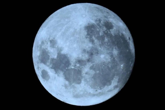 Fenmeno da Lua Azul ocorrida em 2020 (Divulgao/Observatrio Heller & Jung)