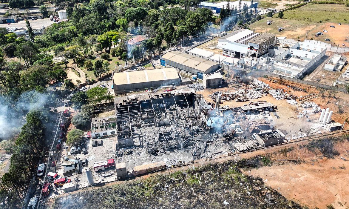 Explosão em metalúrgica de Cabreúva deixa 5 mortes e 29 feridos Brasil Diario de Pernambuco Explosão em metalúrgica de Cabreúva deixa 5 mortes e 29 feridos Brasil Diario de Pernambuco