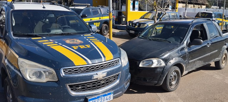 Segundo motorista preso, carro roubado em 2017, em Iati, foi utilizado em compra de casa (Sem crdito - Nucom - PRF-PE)