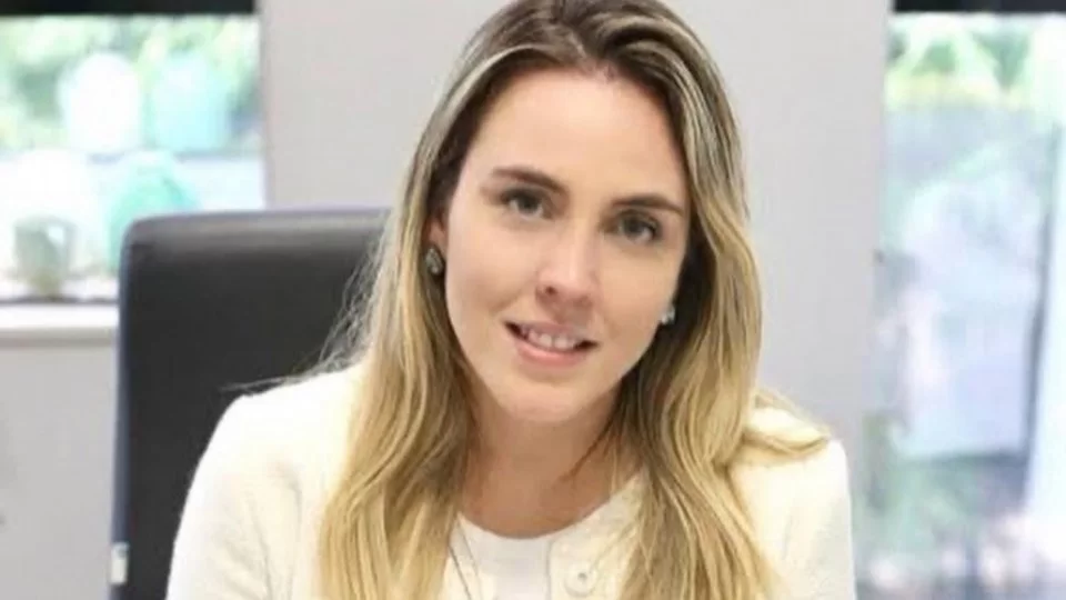 Jade Romero relatou em seu Twitter ter sido surpreendida pelo terremoto (Foto: Reproduo)