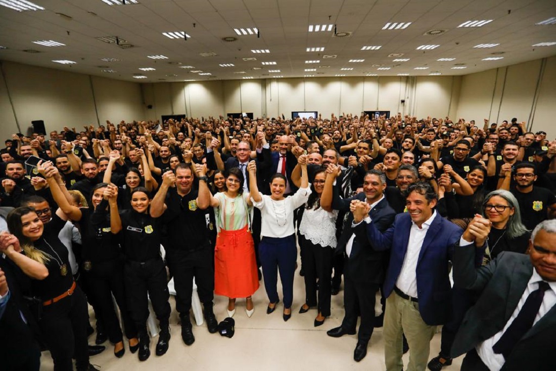 Governadora d posse a policiais penais (Miva Filho/Secom)