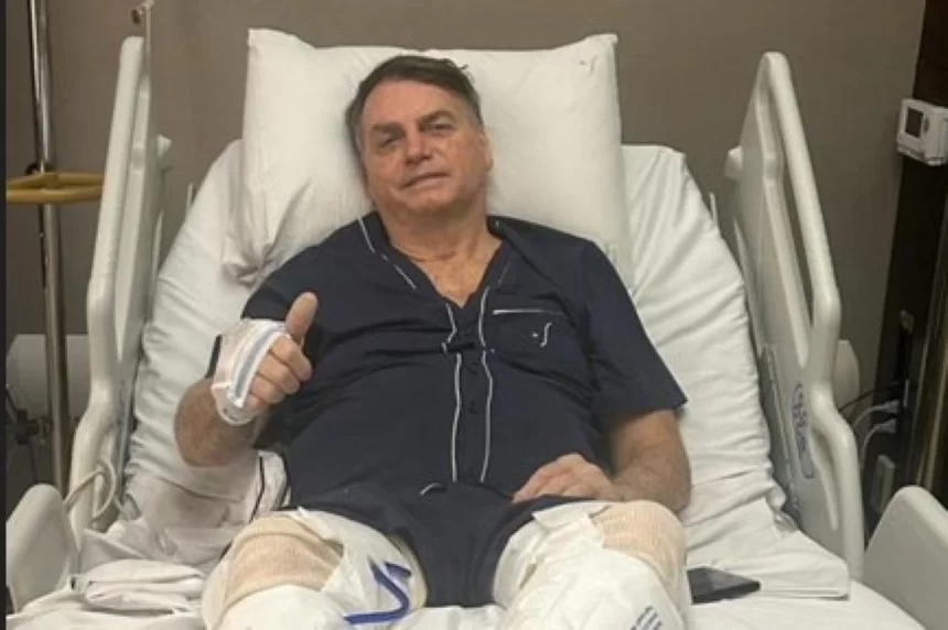 De acordo com os mdicos do ex-presidente, Bolsonaro ''possui trnsito intestinal preservado, sem nenhum sinal clnico de sub ocluso intestinal'' (Reproduo/Redes Sociais)