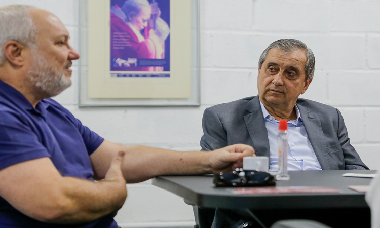 O vice-provedor do RHP esteve na sede do Diario para entregar o convite pessoalmente (Foto: Rafael Vieira/Esp. DP Fotos)