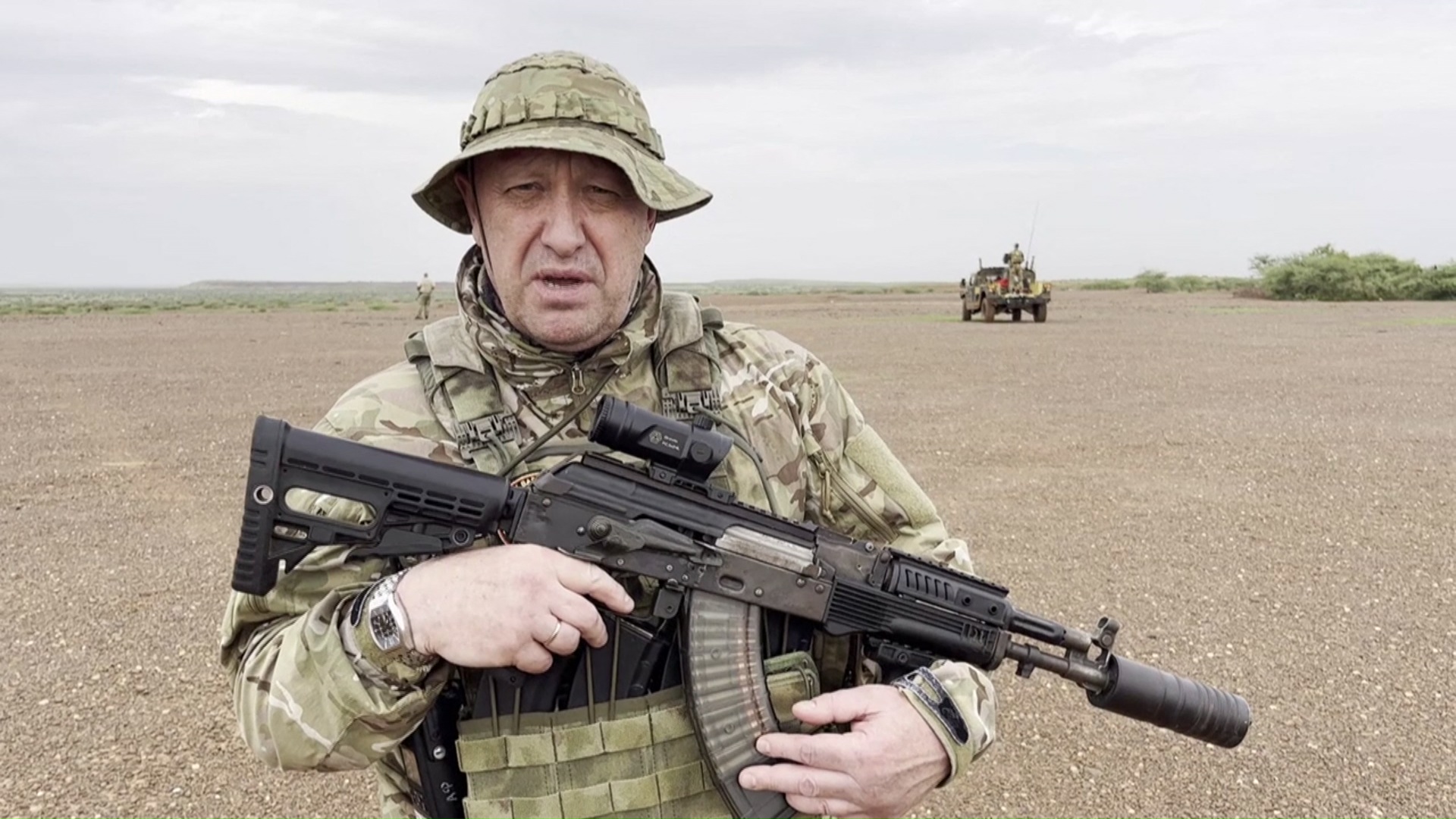 O acidente areo matou o chefe do grupo paramilitar Wagner, Yevgeny Prigozhin, e mais 9 pessoas que estavam a bordo (Foto: HANDOUT/TELEGRAM/RAZGRUZKA_VAGNERA/AFP)