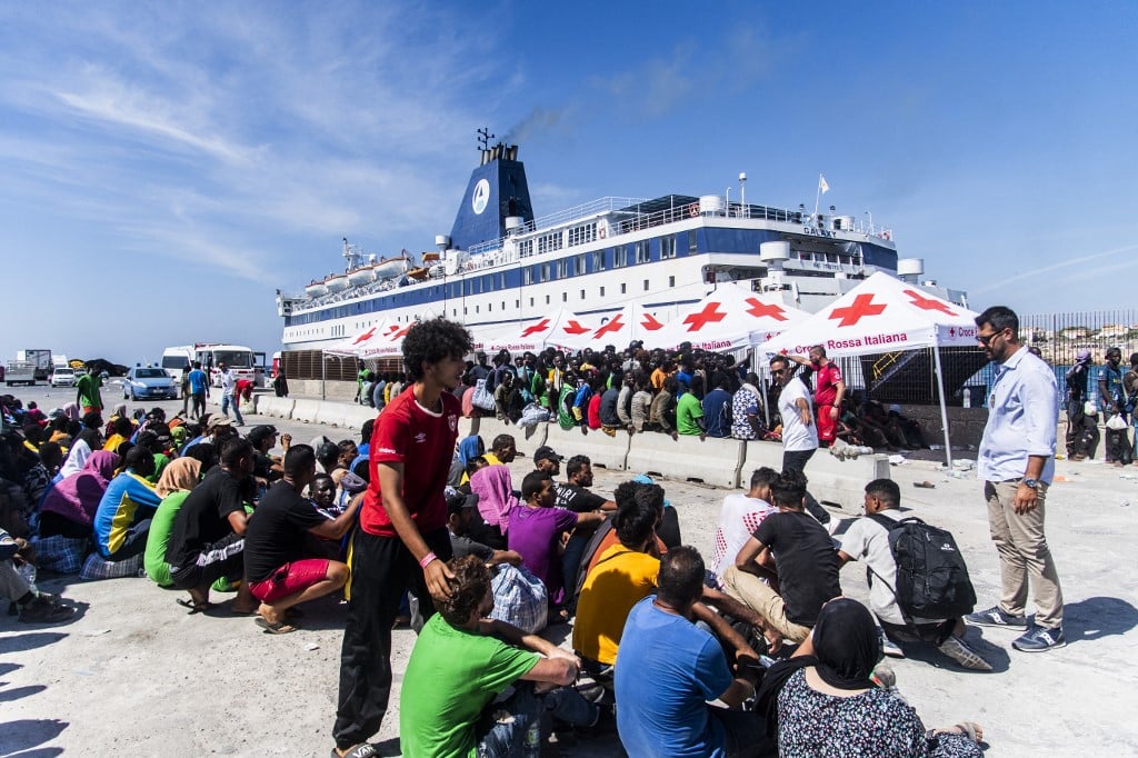 Mais de 10 mil pessoas desembarcaram no pas, na ilha de Lampedusa, no perodo de trs dias (Foto: Alessandro Serran / AFP)
