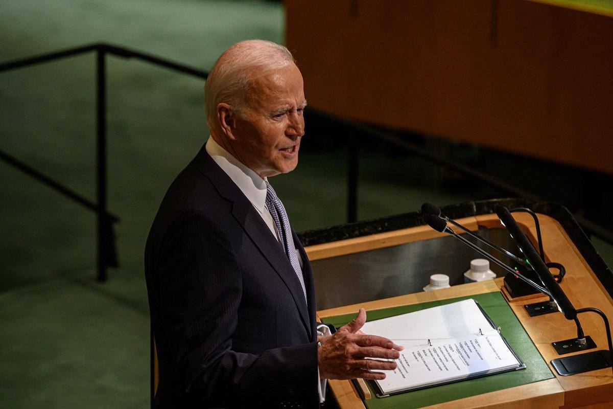Dicurso de Biden foi aplaudido pelo presidente ucraniano  (foto: Ed JONES / AFP)