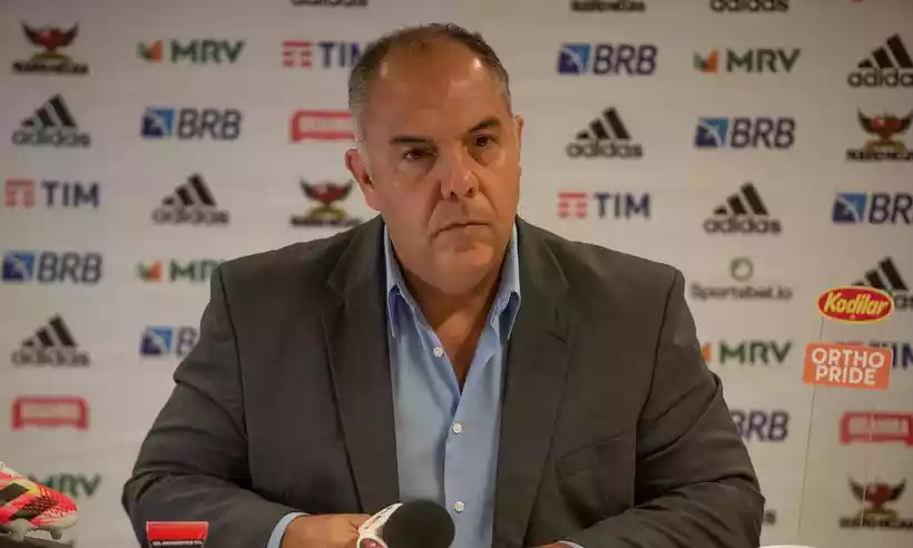 Vice-presidente do Flamengo e vereador pelo Rio de Janeiro, Marcos Braz (PL) briga com torcedores no Barra Shopping (foto: Alexandre Vidal/Flamengo)
