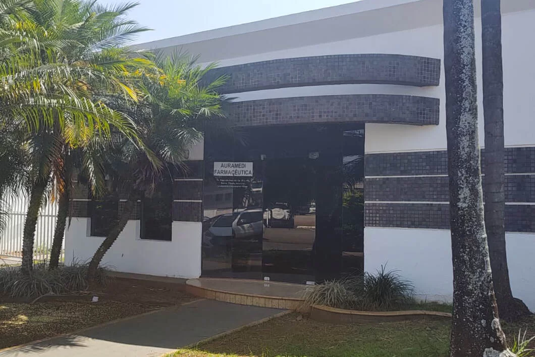 A sede da Auramedi é uma casa em um centro empresarial de Aparecida de Goiânia, região metropolitana da capital (Laura Braga/Metrópoles)