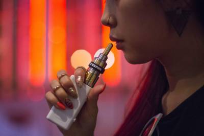 Aromatizantes dos vapers so, para a OMS, estratgias com foco em consumidores em potencial (foto: Elizabeth Shafiroff )