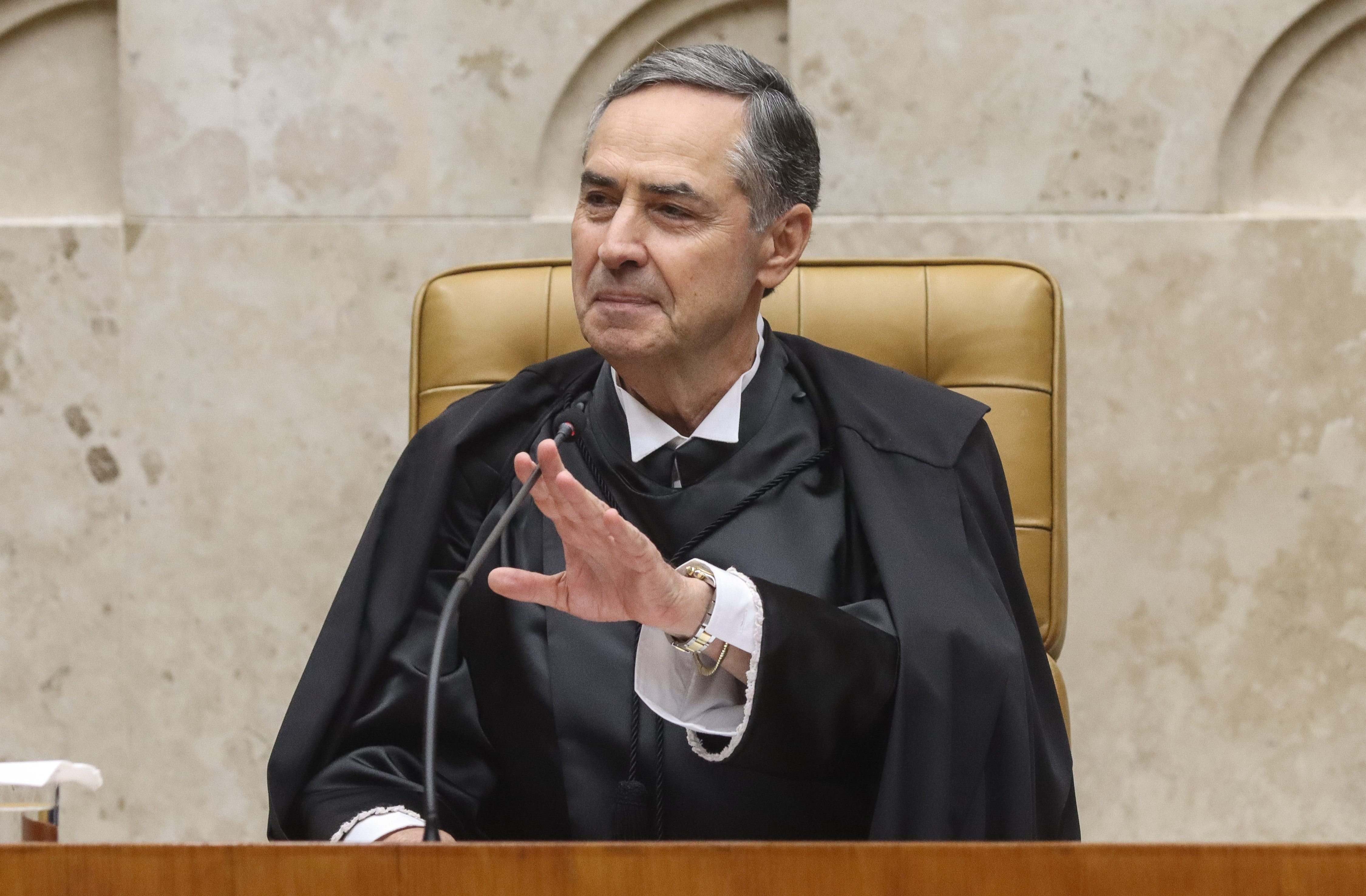 Barroso toma posse como presidente do STF (foto: Valter Campanato/Agncia Brasil )