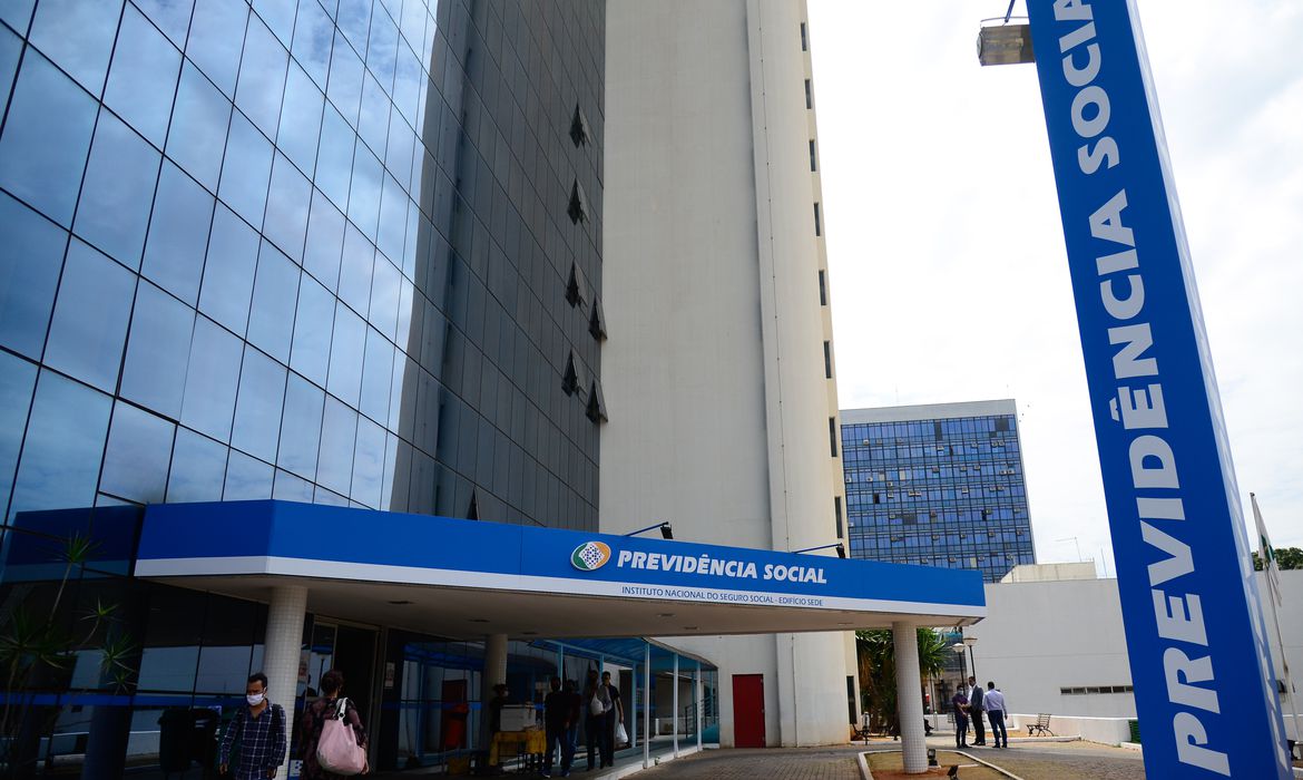 Benefício será concedido com análise documental de atestados médico (foto: Marcello Casal Jr/Agência Brasil )