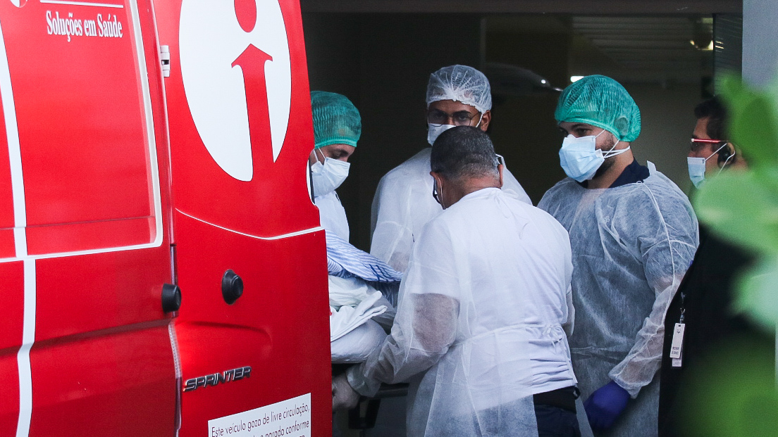 A transferncia foi feita aps a Justia determinar que o Mirabilandia tinha at 24h para deslocar a vtima do brinquedo (Foto: Sandy James/Esp. DP Foto)