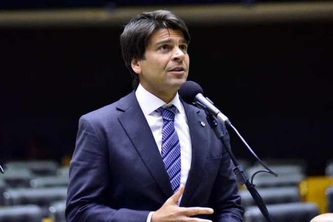 O relator do Projeto de Lei que prev a tributao de fundos de investimentos no exterior  (foto: Zeca Ribeiro/Cmara dos Deputados )