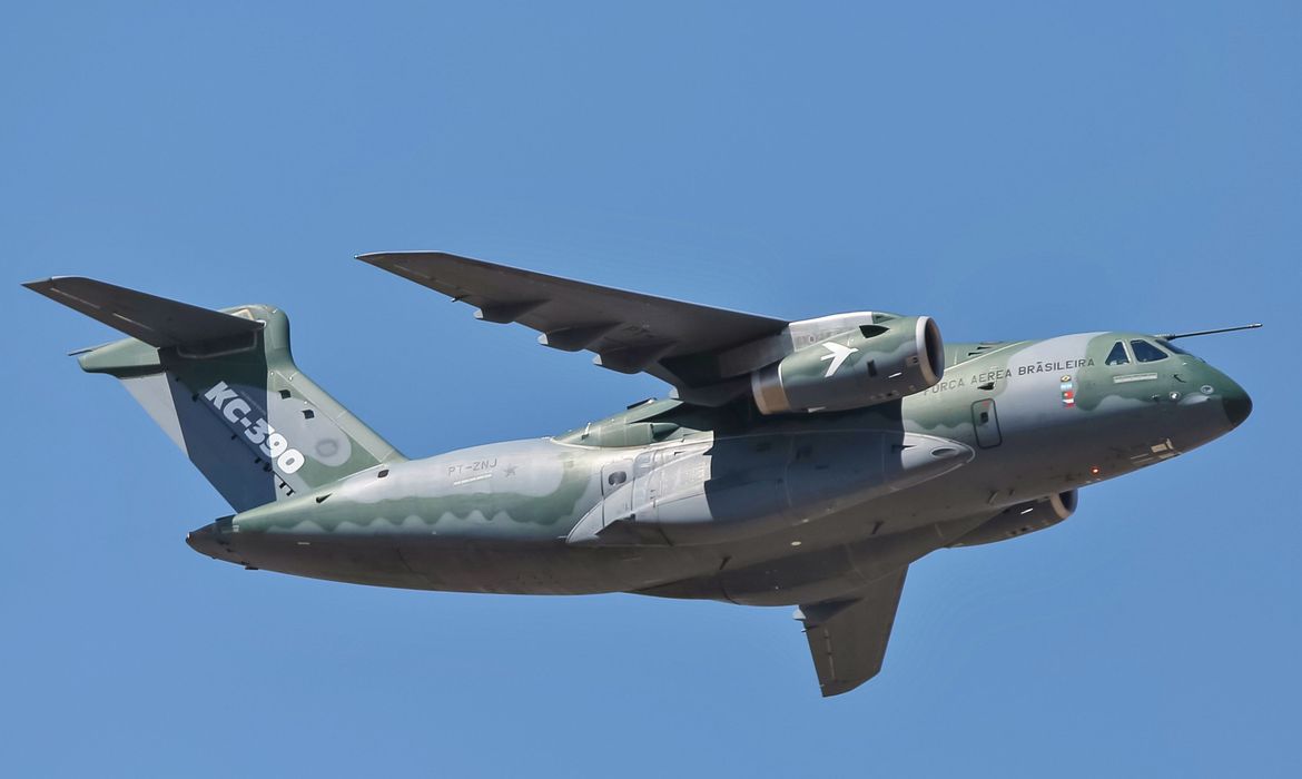 Guerra em Israel: Força Aérea do Brasil começa o desafio de repatriar  brasileiros em Israel e na Palestina
