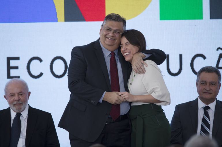 Ministro da Justia, Flvio Dino, participar de lanamento de programa ao lado da governadora Raquel Lyra (Foto: Jodson Alves/Agncia Brasil)