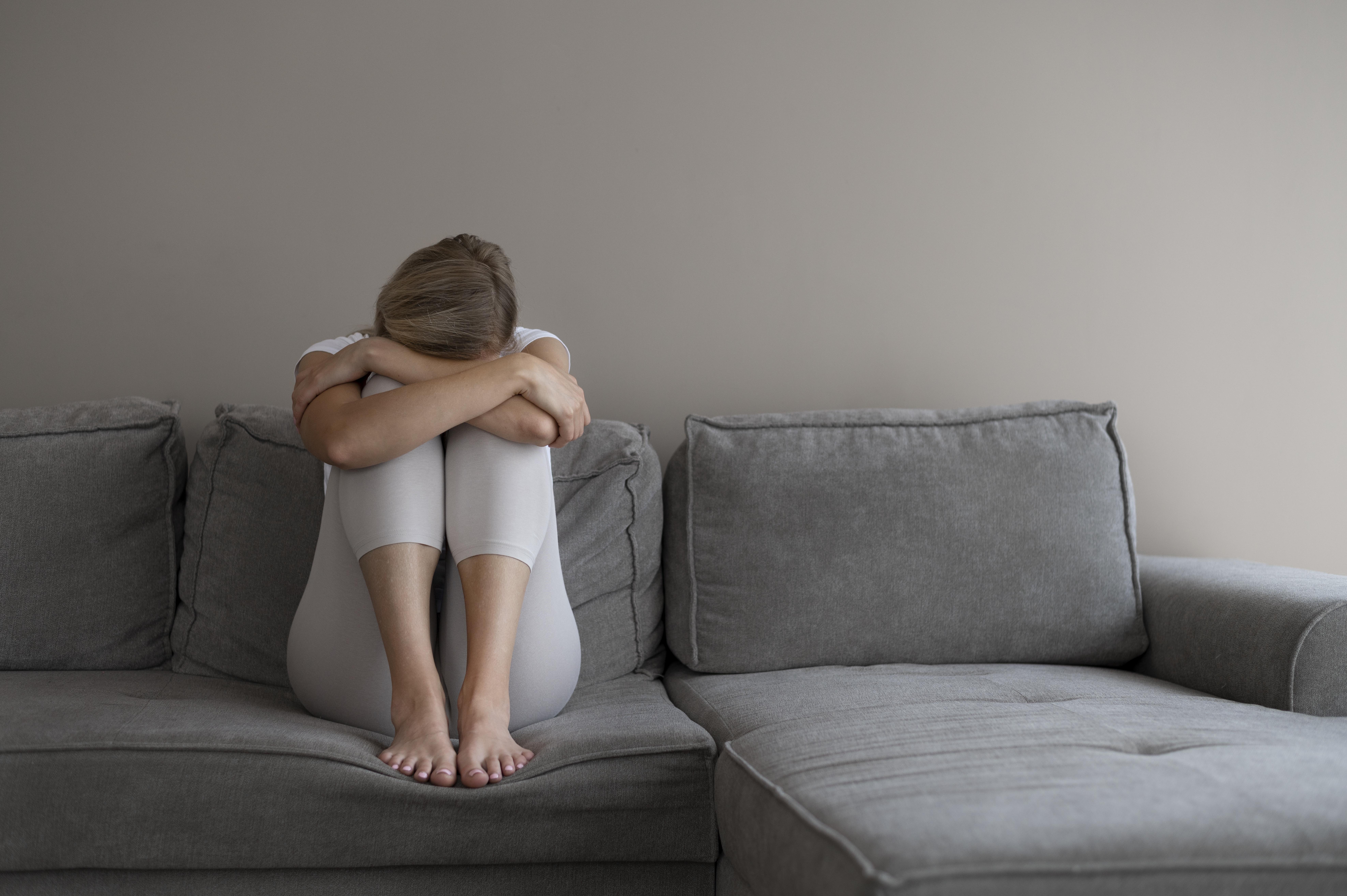 No Brasil, um dos maiores problemas de sade mental enfrentados pela populao  a depresso (Foto: Freepik)
