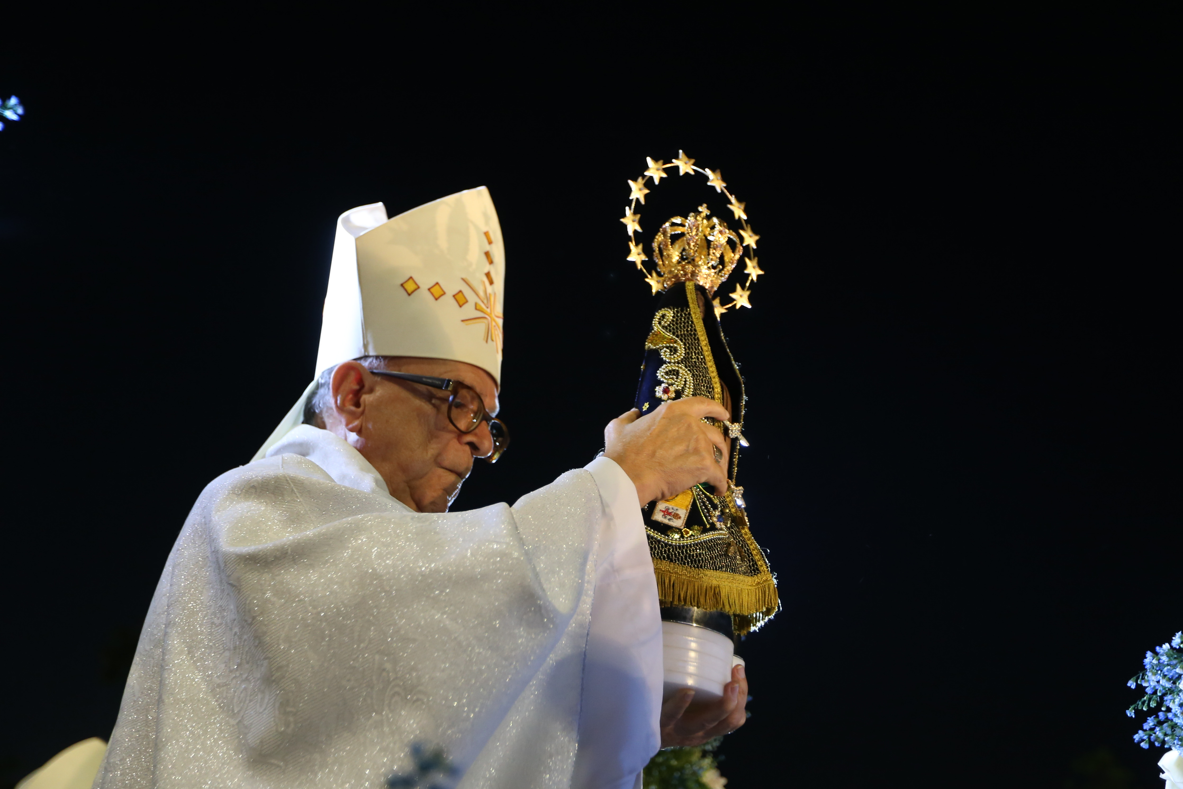 Missa em ao de graas a nossa Senhora Aparecida , na esplanada dos ministerios (Valter Campanato/Agncia Brasil)