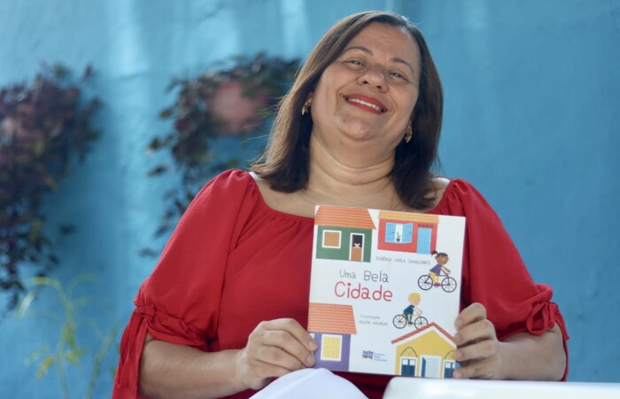 Livro uma Bela Cidade, da pernambucana Eugnia Cavalcanti, busca desenvolver na criana a importncia da participao na Poltica para garantir a cidadania e uma cidade melhor.  (Foto: Divulgao )