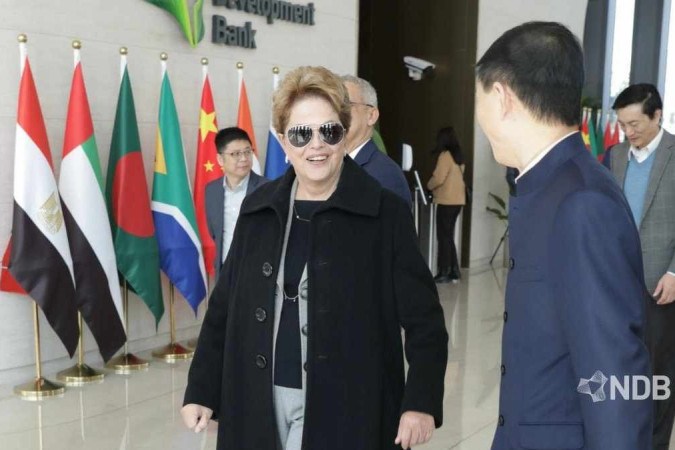 A presidente do banco do Brics, Dilma Rousseff, aprovou o empréstimo de US$ 1 bilhão ao Brasil nesta quinta-feira (12/10) (Foto: Divulgação/NDB)