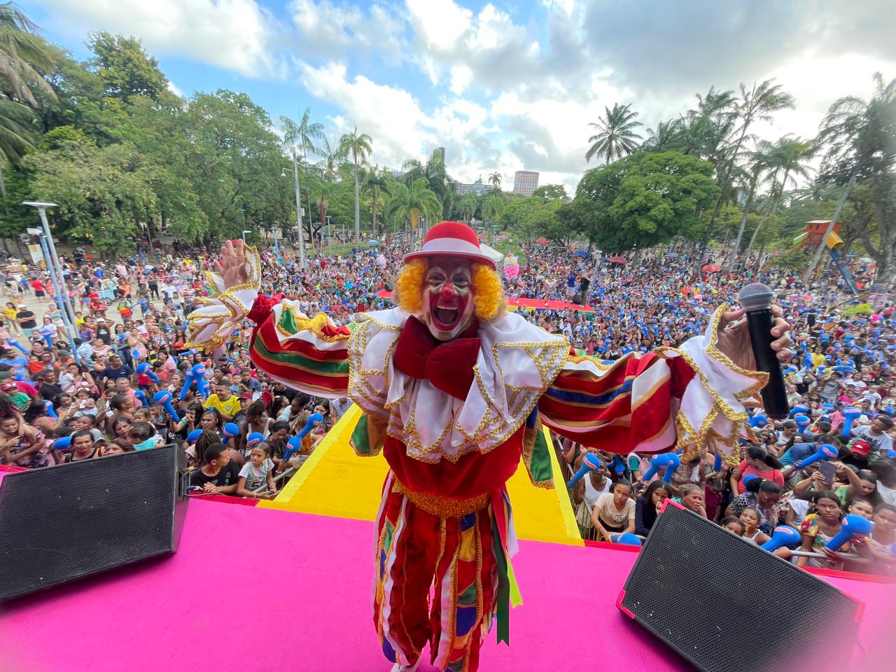 Veja o show que reuniu uma família inteira por uma boa causa