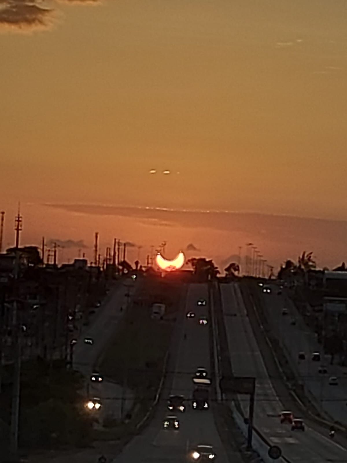 Eclipse solar visto da BR-232 (Crdito: Adelmo Lucena)