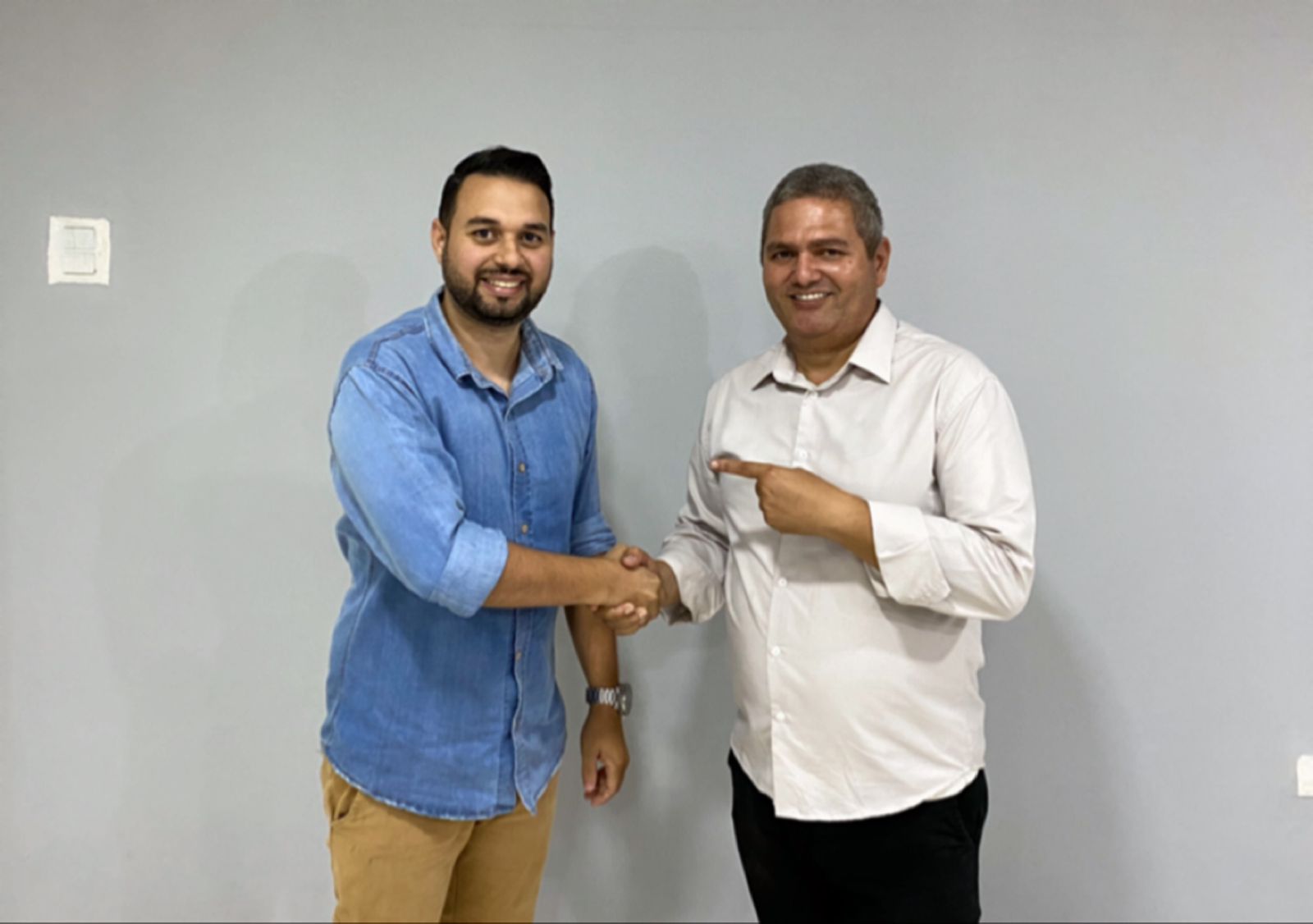 Fbio Bernardino, vice presidente nacional do Agir 36, e Bruno Galvo, que presidir o partido em So Loureno da Mata (Foto: Divulgao)