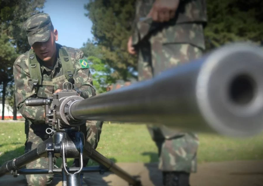 Das 21 metralhadoras, 13 tm poder de derrubar aeronaves (foto: Divulgao/Exrcito do Brasil )