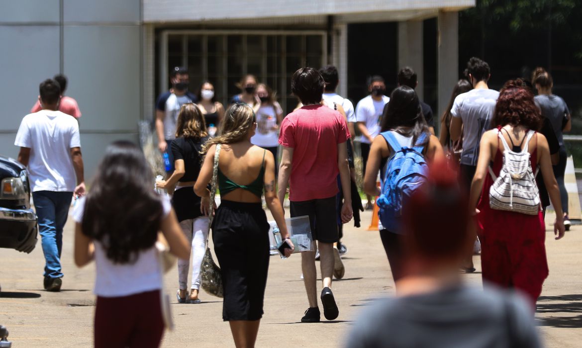 Cart&atilde;o de confirma&ccedil;&atilde;o do Enem ser&aacute; disponibilizado ter&ccedil;a-feira | DP  Educa&ccedil;&atilde;o: Diario de Pernambuco