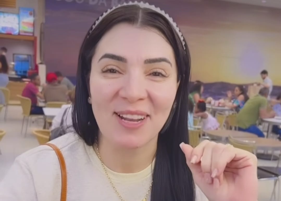 No vdeo Sara brinca e ri ao lado da filha (foto: Reproduo/Instagram )
