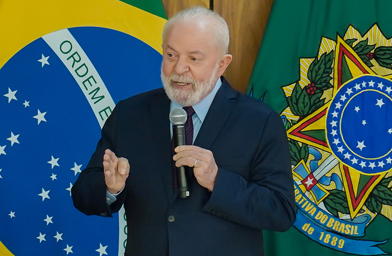 A lei  resultado de uma medida provisria encaminhada pelo Executivo para criar o Pacto Nacional pela Retomada de Obras e de Servios de Engenharia (Foto: Rafa Neddermeyer/Agncia Brasil)